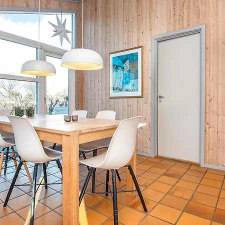 度假居 6 Person Holiday In *