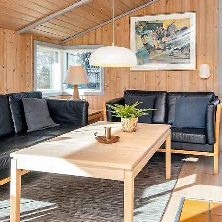 6 Person Holiday In *