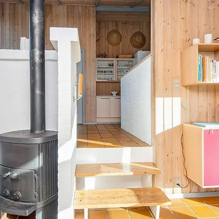 度假居 6 Person Holiday In